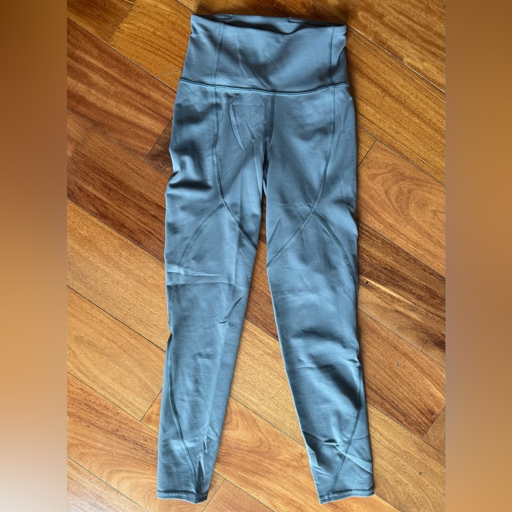 Lululemon Woman’s Gray Leggings.